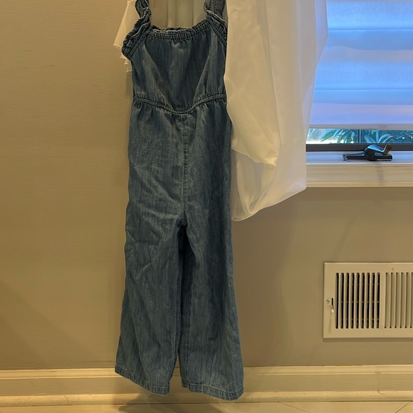Girl’s Old Navy overalls w/ ruffled shoulder straps size S 6-7 - Picture 2 of 6